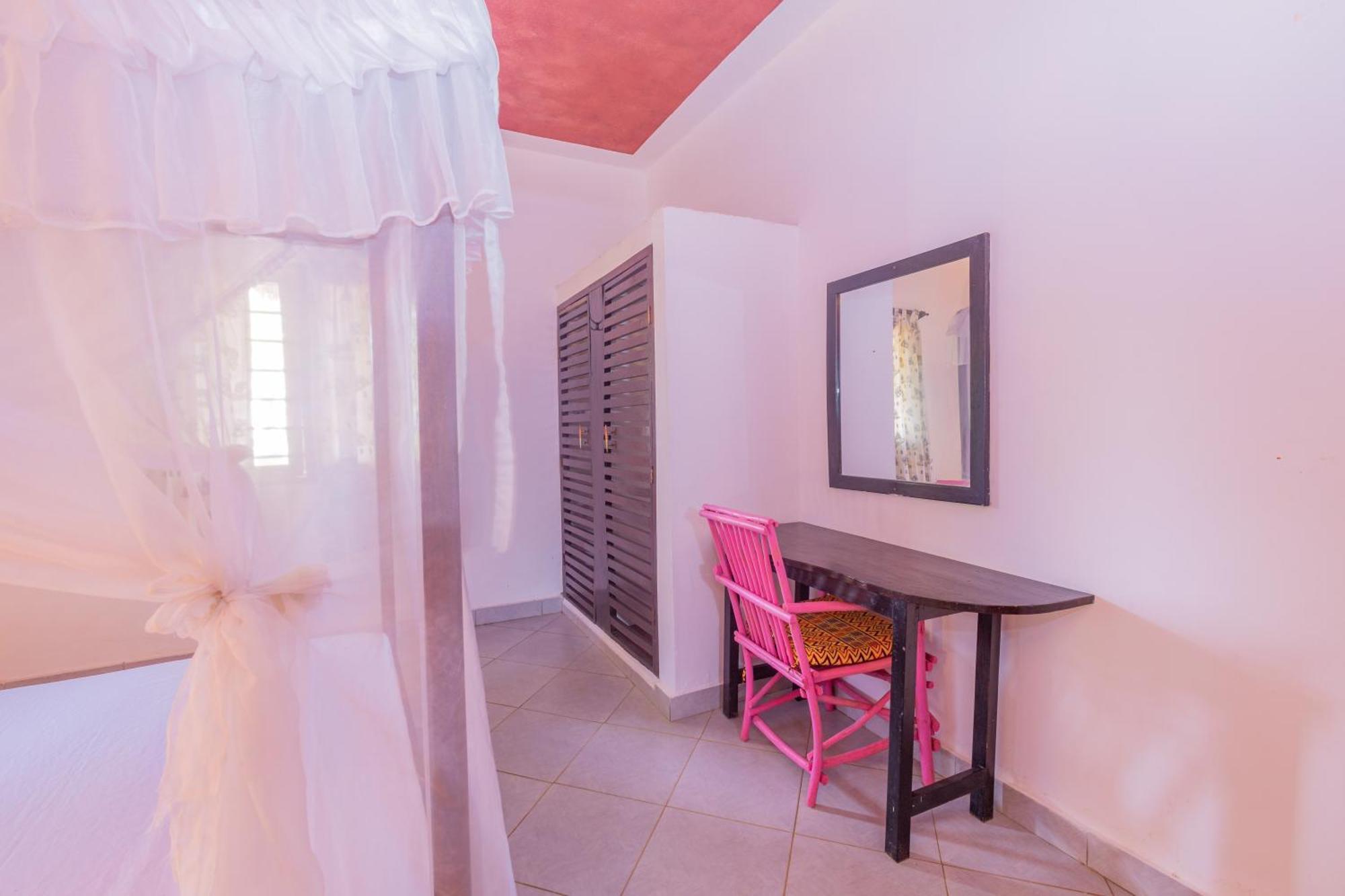 Villas Dora And Holly Diani Beach Exteriér fotografie
